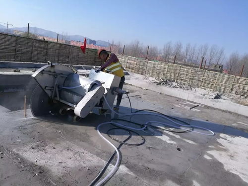 自贡市混凝土切割专业公司 液压绳锯机的应用与优势