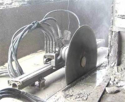 专业施工团队 威海房屋切割，砼基础、大梁、楼板金刚石绳锯破碎切割